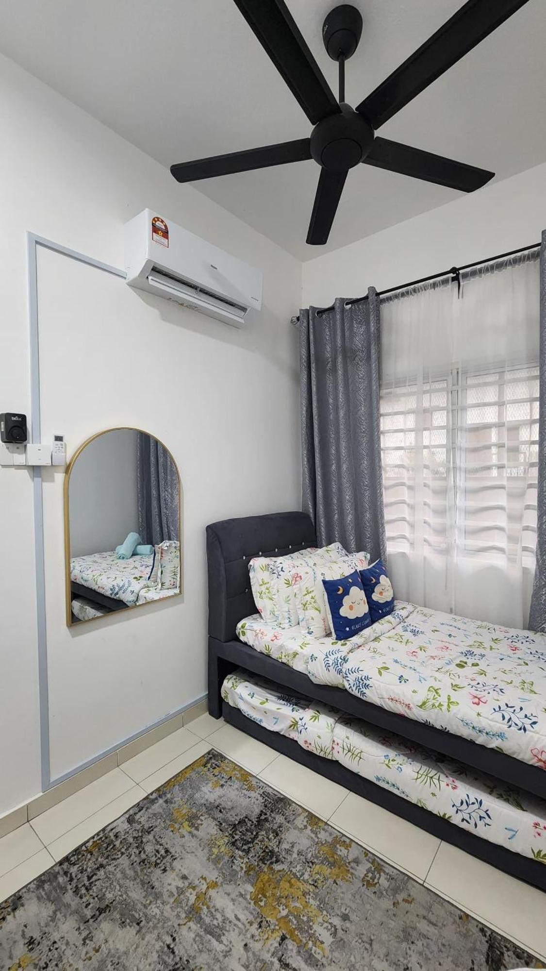 Fazlizasuite Homestay @ Teluk Kemang-Muslim Preferred Port Dickson Eksteriør bilde
